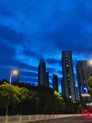 铝合金旋转折叠平板手机支架桌面便携解压支架#手机支架 #平板支架 #旋转折叠支架 #桌面支架 #折叠支架