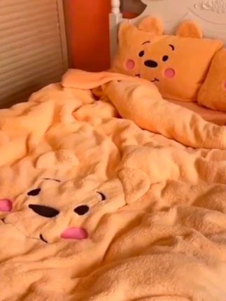 冬季加厚珊瑚绒四件套 这个秋冬不能没有毛绒绒的小窝!!一整个软乎住了 毛绒绒 软fufu的 太温暖啦~#温暖的小窝  #羊羔绒四件套  #牛奶绒四件套  #你值得拥有美好的一切  #床上用品