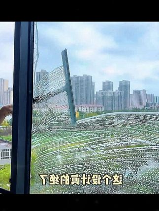 向全世界安利这个 #喷雾擦窗器 ,高处和外窗也能轻松擦干净 #宝家洁擦窗器 #三合一擦窗器 #擦窗器推荐