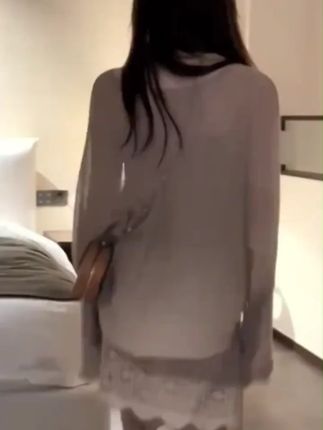 小香风气质穿搭一整套秋装搭配蕾丝镂空针织衫早秋清冷感三件套 #小香风套装 #秋装新款 #穿出高级感 #清冷感三件套 #蕾丝镂空针织衫