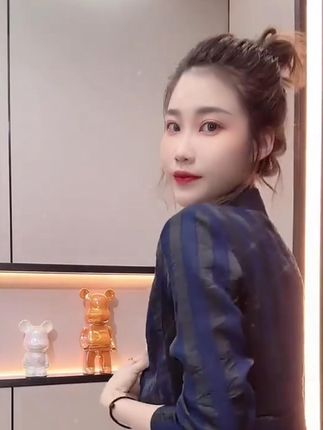 #高级感穿搭 #气质穿搭 #百搭上衣 #DOU小助手