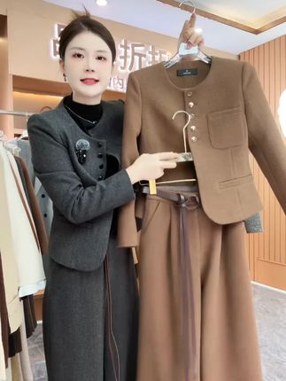 纪朵研 休闲风气质小香风轻熟风女装时尚套装时尚罗马风秋冬 #品质女装 #穿出高级感 #高级穿搭 #每日新款每日分享 #轻奢女装