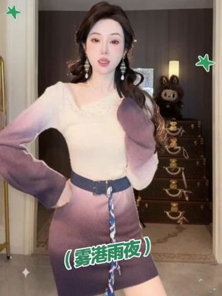 从领口延伸到裙摆的渐变设计,钻饰从密到疏,在灯光下会折射出细碎的光,像把星星穿在身上~ 钻饰牢牢固定住,试穿时搓揉也没掉,不用担心穿几次就变 “秃”,细节感拉满!低调中带闪,日常穿不夸张,聚会时又能悄悄惊艳,比普通毛衣裙多了 N 倍精致度。#显瘦穿搭 #时髦精 #秋冬氛围感穿搭  #羊毛连衣裙穿搭  #穿搭分享