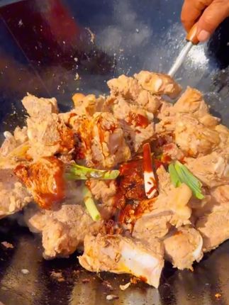 开饭了排骨炖粉皮,铁棍山药粉皮活动29.9五袋五斤筋道爽滑 #我的乡村生活 #夫妻日常 #地方特色美食 #排骨炖粉皮 #粉皮