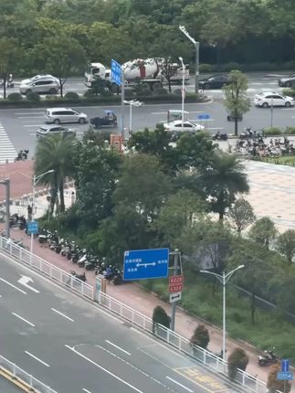 买一盒送一盒,不管是自己吃还是送人都可合适了 #蛋黄酥 #中 买一盒送一盒,不管是自己吃还是送人都可合适了 #蛋黄酥 #中秋礼盒 #中秋送礼 #糕点 #流心酥