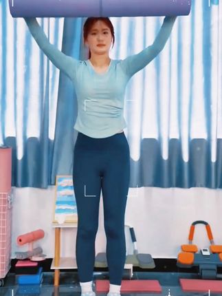 瑜伽垫健身垫家用女士2025新款专业防滑减震静音加厚加宽运动地垫#健身垫 #居家运动 #瑜伽垫