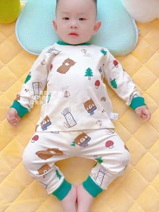 马上就立秋了,宝宝这种纯棉的秋衣秋裤一定要提上囤,面料柔软舒适还是a类的,亲肤又透气,关键现在上新价格很划算!#面料柔软舒适 #秋季新款 #儿童秋衣秋裤  #高品质童装  #母婴好物