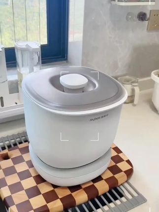 这种可倾斜可嵌入收纳的米桶太方便了!关键拿取省事还不占地方! #米桶 #厨房好物 #米桶收纳
