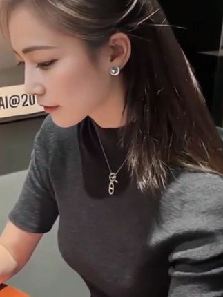 秋季新品亲肤半高领五分袖打底衫女紧身薄款针织中袖气质上衣 #今天穿什么 #穿搭 #高级感 #每日搭配分享 #穿搭分享