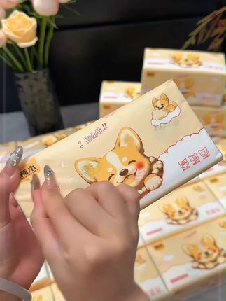 我的天!这到底是砖头还是抽纸啊!也太瓷实了吧!一包都可以用好久了,里面纸巾都带有印花我是真忍不了一点,真的可以薅#抽纸  #大包抽纸 #可爱抽纸  #印花抽纸  #超便宜超划算