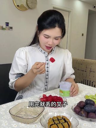 谁说便宜没好货呀,用完就丢的叉子,怎么用都不会心痛
