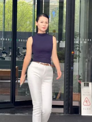离婚12年了,一直是干净做人,干净做事,不知道什么样的男人才能看上我#喜欢就关注我吧#气质女人#好身材好气质#我要上热们#优雅气质