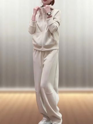 #高品质 #时尚套装 #洋气减龄 #显瘦显高显腿长 #休闲减龄穿搭