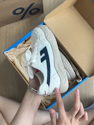 又出夏季新配色啦 好看鼠啦#回力#好鞋推荐#软底软面穿上超舒服