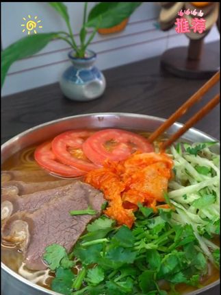 东北大冷面 又到了夏天是吃冷面的时候了,我可不去外面吃,一点也不实惠,我就自己在家做,跟我去延吉吃的一个味儿#速食美食 #太好吃了