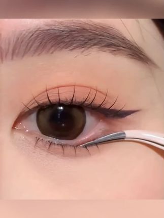 姐妹们,都快去试试这款分段式小火苗下睫毛  免胶的好贴又牢固,轻松get妈生感睫毛自然又有存在感的睫毛    #小火苗下睫毛   #免胶水睫毛 #下睫毛 #免胶假睫毛 #假睫毛