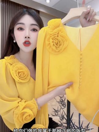 气质高贵立体花朵衬衫女装新款高级感上衣洋气#时尚气质 #显瘦遮肉 #百搭上衣 #减龄穿搭 #气质这一块拿捏死死的