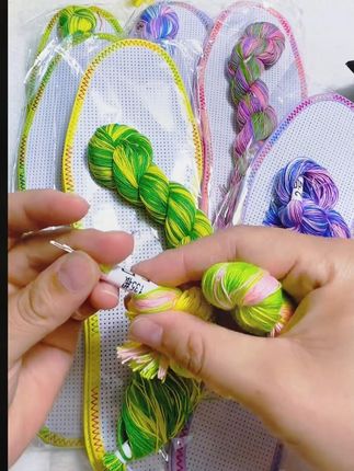 姐妹们这新款花边鞋垫太好看,一双鞋垫配一个七彩线,三双才十几 块巨划算#七层棉布鞋垫#花边鞋垫#白板鞋垫