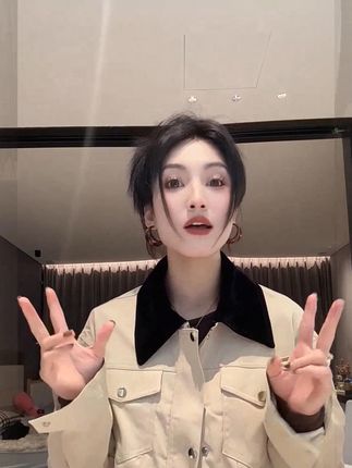 拼接撞色英伦风短外套女2025春季新款复古高级感时尚气质翻领 #英伦夹克# 短款夹克外套