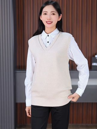 这款简约时尚设计假两件,减龄潮流 #穿出高级感 #遮肉显瘦 #品质男装 #内搭分享