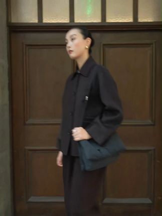#cos达人穿搭 #fashion #轻熟 #高级感 #街拍
