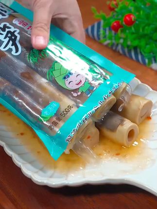 快试试我们家这款酸酸辣辣的手剥笋哦,这味道好吃到根本停不下来#手剥笋#清脆爽口#开袋即食#零食