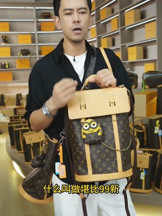 新包既视感 2000多带走正品LV双肩包 假一罚四 #奢侈品包包 #美包分享 #包包种草 #包治百病 #LV
