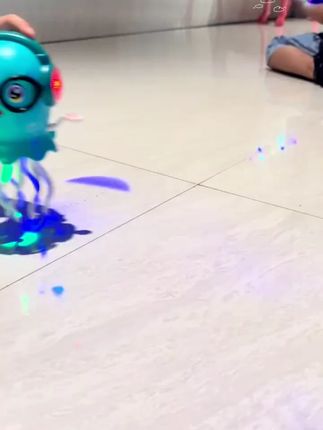 魔性电动跳舞章鱼水母玩具带灯光音乐感应避障早教益智玩具#儿童玩具 #益智玩具 #搞怪玩具 #玩个很新的东西 #新奇特创意