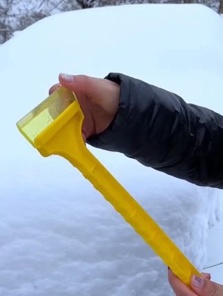 #汽车好物 冬季来袭,暴雪下得措不及防,这款牛筋雪铲,牛筋铲头,可铲雪除冰,不怕划伤车身#除雪铲