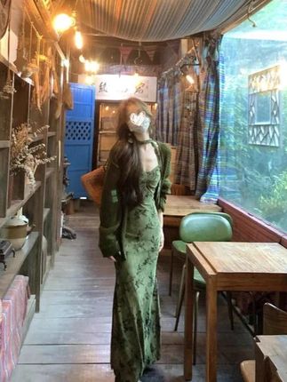 设计感镂空针织开衫长袖毛衣+鱼尾吊带裙女气质连衣裙两件套#ootd穿搭 #连衣裙 #显瘦穿搭 #小众设计感 #设计感镂空针织衫