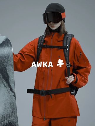 品质好物|聪慧正红 雪地吸睛 #AWKA #滑雪 #滑雪服