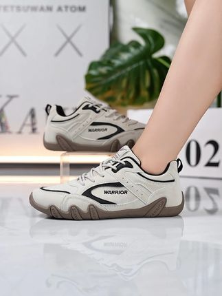 这么好看的鞋子,不心动吗! #ootd穿搭 #秋季新款穿搭 #你值得拥有