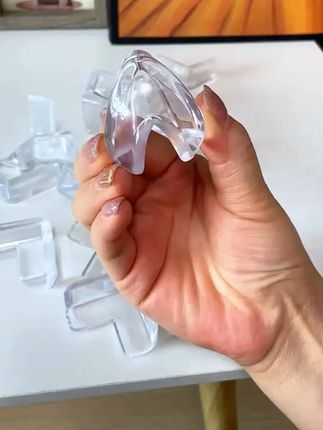 桌角防撞贴 儿童安全球形 #防撞角 透明硅胶防撞护角,在也不用担心宝宝撞到桌角啦 #实用好物 #桌角防撞贴儿童宝宝护角玻