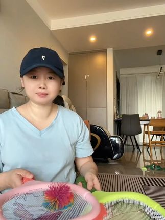 对眼睛很友好的三合一儿童球拍,室内室外都可以玩,还能锻炼孩子手眼协调,专注力和反应力 #羽毛球 #儿童玩具 #一起运动 #亲子玩具