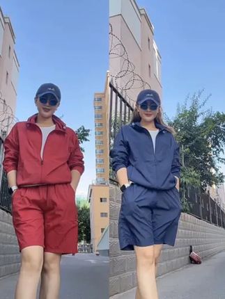 宝子们,夏天的命都是这件NASA夏装防晒衣给的!冰丝材质,又薄又透气,速干效果超赞,运动出汗也不怕。而且防晒力超强,有效阻挡紫外线,户外游玩也能安心。男女同款,潮流又休闲,赶紧给自己和对象安排上!#防晒衣 #夏季穿搭 #冰丝面料 #户外装备 #潮流运动套装