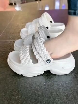 网红时尚麻花厚:/ 底高跟防滑两穿女士沙滩一字凉拖鞋女#时尚 #防滑 #凉拖鞋 #女款 #拖鞋