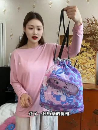 放假了.孩子们游泳就用这个专业的游泳包,可爱的图案,防水面料,里面是干湿分离#夏季新款