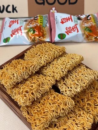 三太子蟹黄干脆面真的百吃不厌~酥酥脆脆巨好吃 #零食推荐 #超便宜超划算 #好吃到停不下来 #追剧小零食