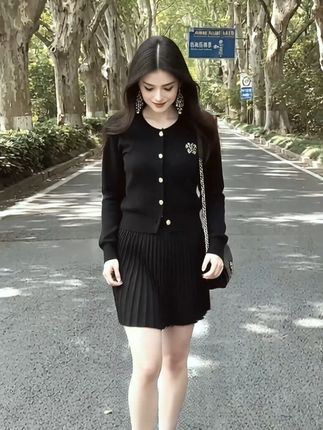 微胖 大码女孩看这里!拒绝身材焦虑❌ #显瘦穿搭 #大码女装 #宽松遮肚 #女人味十足 #梨形身材穿搭
