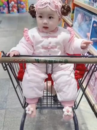 下周大降温了,这种品质特别好女宝公主风连体棉服赶紧安排上,又保暖又好看,颜色好显白,好高品,一点输母婴店的品质 #秋冬新款 #连体衣 #婴幼儿服饰 #宝宝爬服 #棉服
