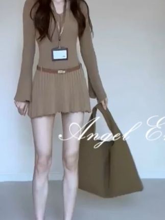 #张予曦毕雯珺真拍了红裙抱 #深情眼 #张予曦 #毕雯珺