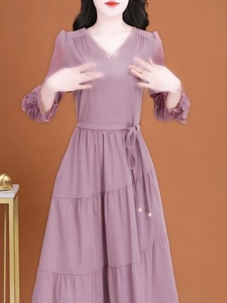 一件衣服的价值有很多,不仅可以让你变得很漂亮,更重要的是让你充满自信。#连衣裙#品质女装#遮肉显瘦#洋气减龄
