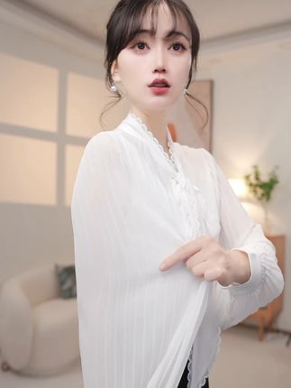 生活有望穿秋水的等待,也会有意想不到的惊喜 #优雅知性 #显瘦穿搭 #每日搭配分享 #小个子穿搭 #内搭外穿都好看