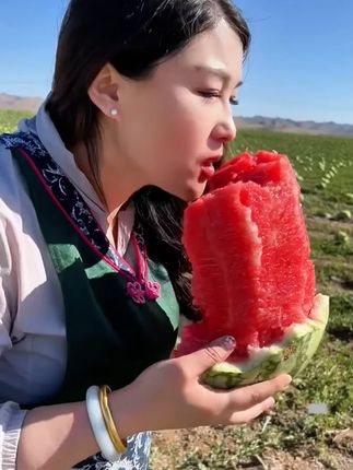 管不住嘴的猪猪女孩男孩,与其天天蔬菜沙拉,不如每天一杯#桑叶双瓜茶 #好喝不贵