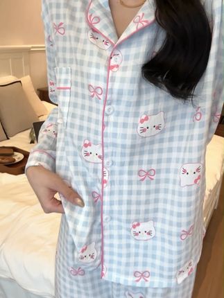 这款睡衣太可爱了~蓝白格很显白!Kt猫满印少女心爆棚啊#家居服 #在家也要美美哒 #睡衣家居服 #居家好物 #降温了公主请添衣