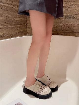 安排!!可盐可甜的厚底拖鞋,真的是日常出门超百搭#软底软面穿上超舒服 #好穿不累脚 #脚宽脚胖都可以 #夏季新款 #好鞋推荐
