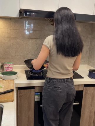 尚邦乐长柄洗锅刷,不脏手不沾油,洗锅超轻松! #不沾油洗锅刷 #洗锅松弛感 #不锈钢锅刷 #加长柄洗锅刷 #加长手柄刷锅
