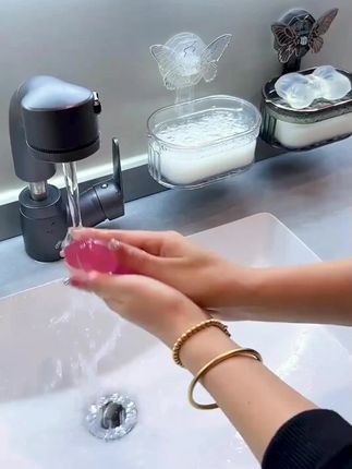 荞芬轻奢蝴蝶吸盘香皂置物架家用厨房卫生间壁挂双层沥水置物架#香皂置物架 #厨房好物 #卫生间收纳 #双层沥水 #荞芬