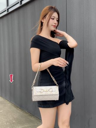 特别时髦百搭的精致包,喜欢的姐妹赶紧入手不等人!#LouisCardy