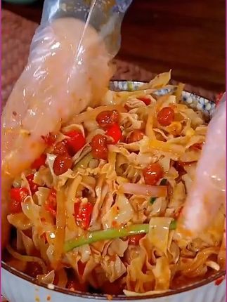 正宗东北豆皮来活动了!平时炒菜、凉拌、涮火锅都很好吃,趁活动划算赶紧囤!#豆皮 #豆制品 #东北大豆皮 #下饭神器 #嘎嘎好吃